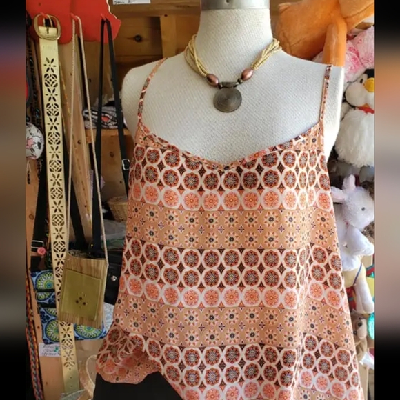 Peach/Orange patterned cami. - Picture 1 of 2